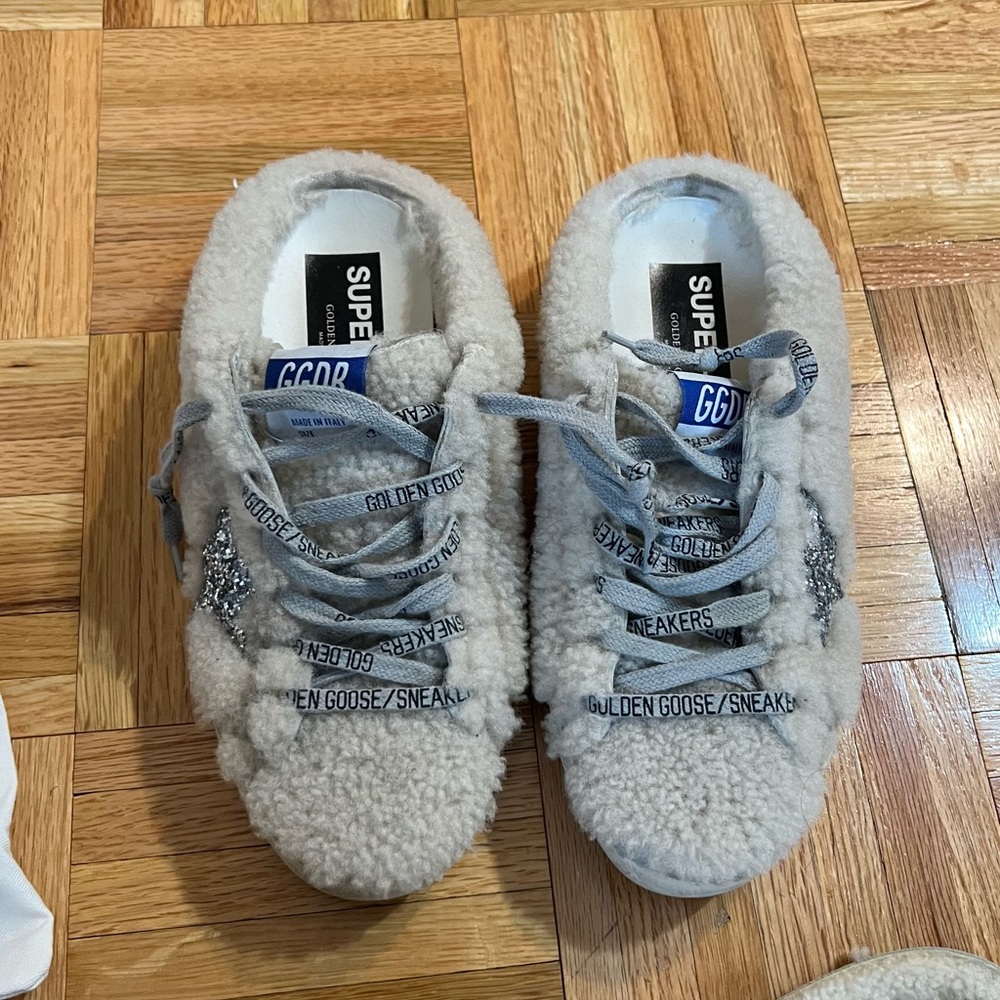 Golden Goose Shearling Sneakers Sabot Sneaker in Natural White & Silver - Picture 2 of 4